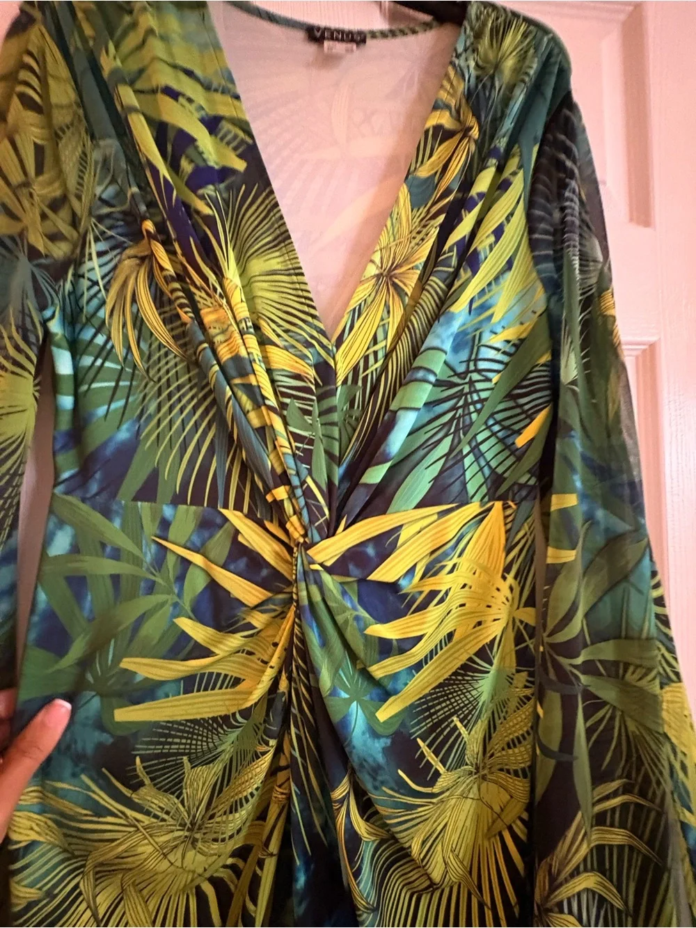 VENUS Green Tropical-Print Maxi Wrap Dress - Picture 2 of 10
